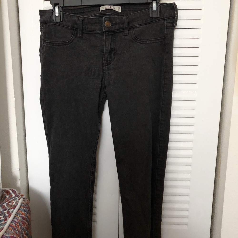 Hollister Jeans- Size 9R ( W29, L31)